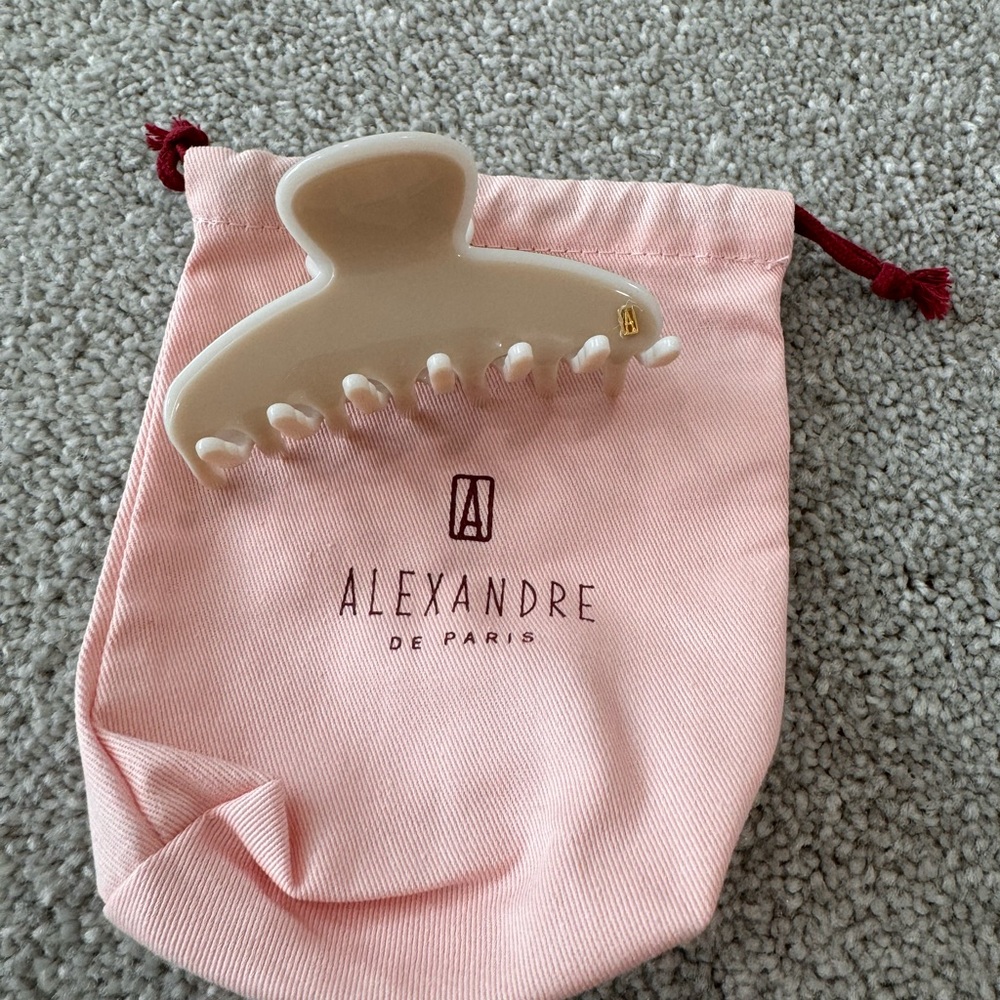 Alexandre de Paris hair clip made in France